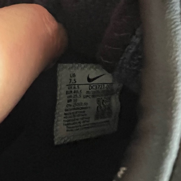 9W/7.5M - [NEW] Women's Nike Zoom Winflo 8 Shield Running Shoes Black DC3730-001 - Picture 10 of 11